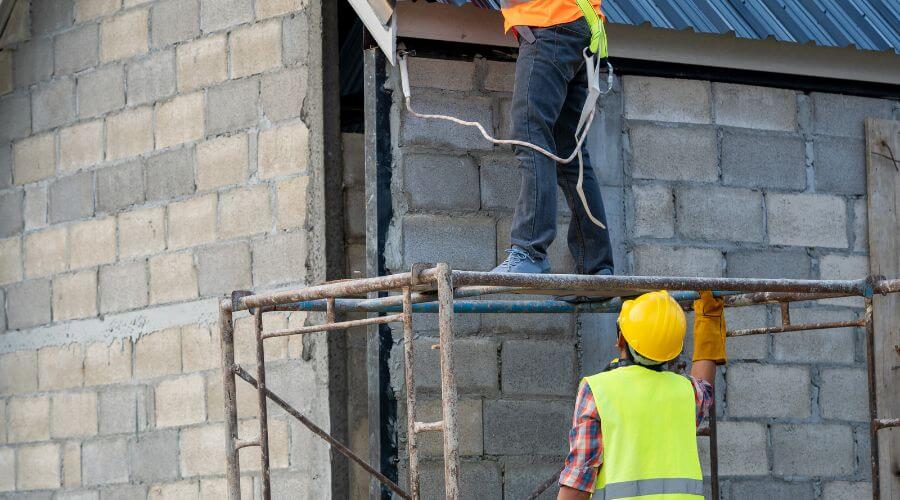 Professional residential roofers in Hoyt, KS